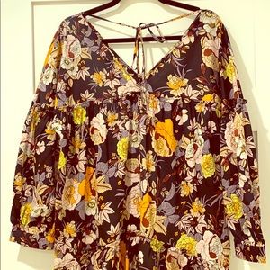 NWT Maxi dress with balloon sleeves, tie front